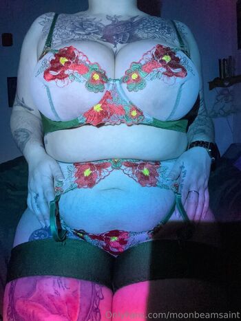 Full leaked Moonbeamsaint private onlyfans photo