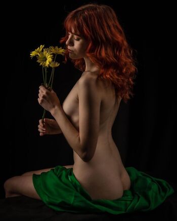 Full leaked Moonladytay private onlyfans photo
