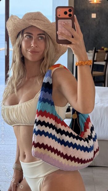 Full leaked Mrs bella page private onlyfans photo