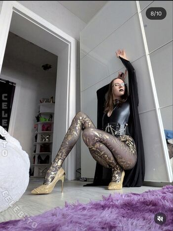 Full leaked Mrs crazy page private onlyfans photo