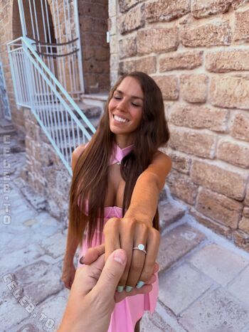 Full leaked Mrs vickeey private onlyfans photo