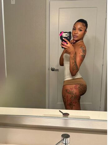 Full leaked Ms lia baby private onlyfans photo