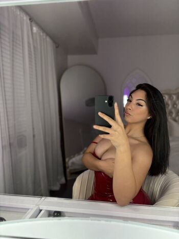 Full leaked Msalondrarae page private onlyfans photo