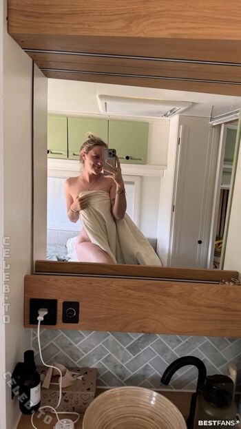Full leaked Mspeachysophie private onlyfans photo