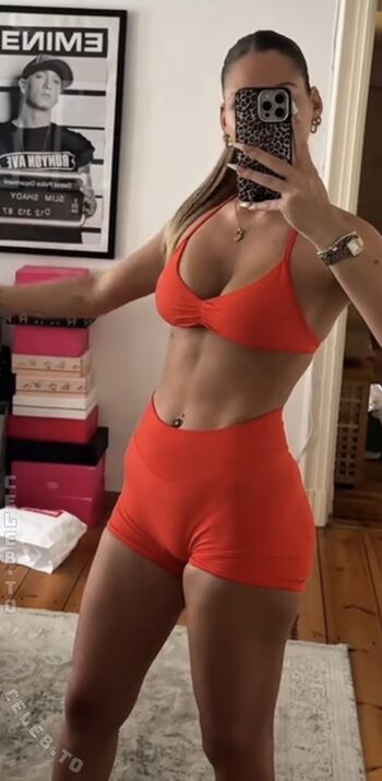 Full leaked Mthlara private onlyfans photo