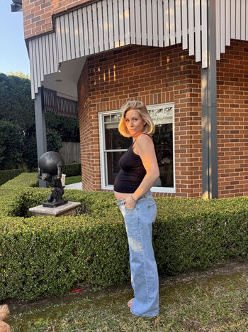 Full leaked Mumma mic s asmr private onlyfans photo