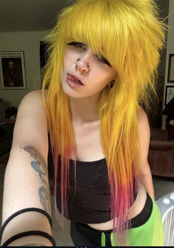 mushroomfairy666,