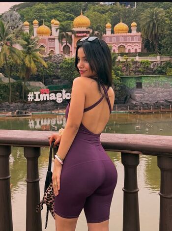 Full leaked Muskan karia page private onlyfans photo