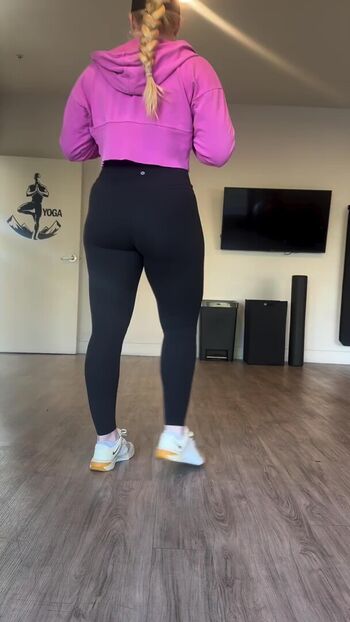 Full leaked Mya lesnar private onlyfans photo