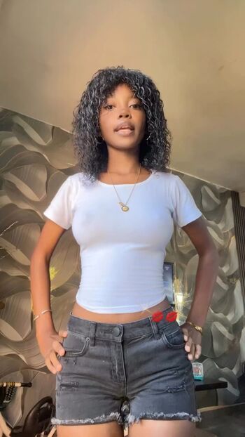 Full leaked Mylah rabemananjara private onlyfans photo