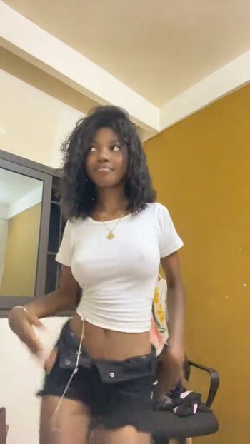 Full leaked Mylah rabemananjara private onlyfans photo