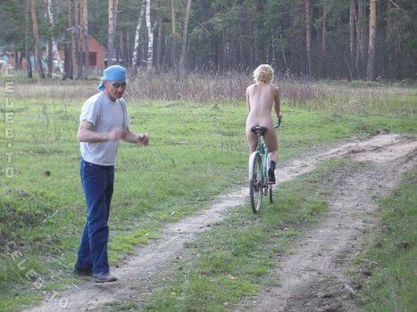 Nackt In Russland