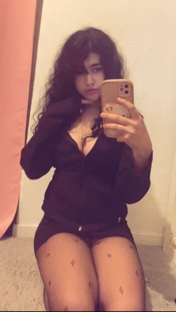 nadiasultanx