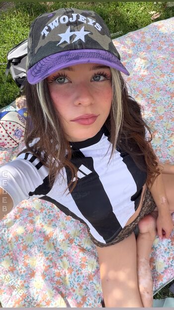 Full leaked Nadinebreaty private onlyfans photo