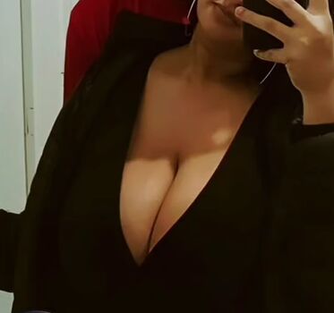 Full leaked Najuky private onlyfans photo