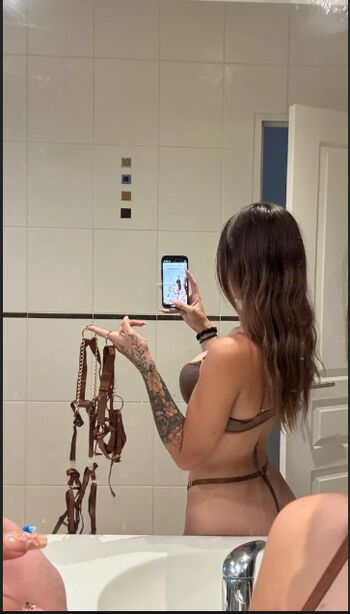 Full leaked Nanaxxx private onlyfans photo