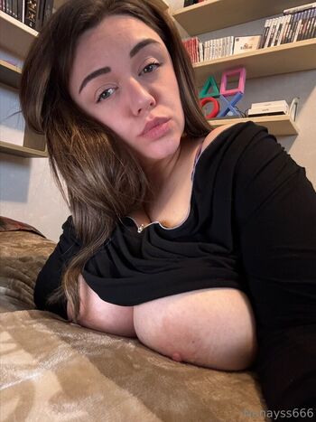 Full leaked Nanayss private onlyfans photo