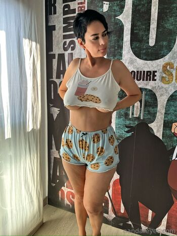 Nanda Reyes