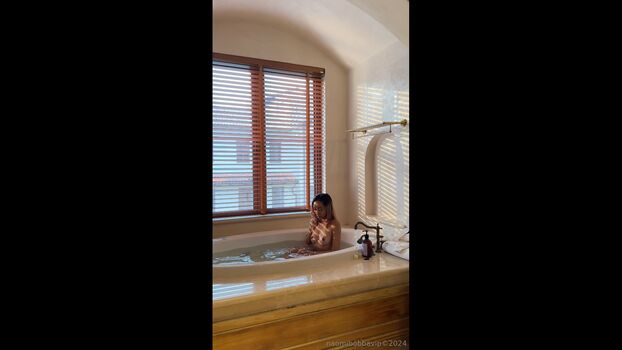 Full leaked Naomibobba private onlyfans photo