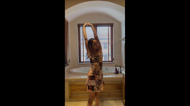 Full leaked Naomibobba private onlyfans photo