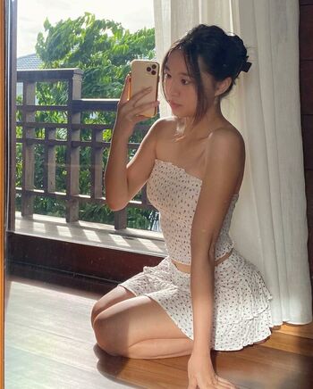 Full leaked Naomilau private onlyfans photo
