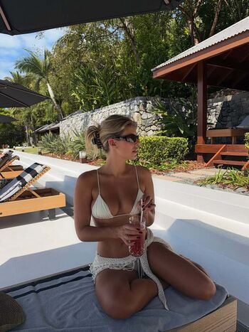 Full leaked Natasha oakley page private onlyfans photo