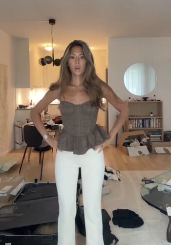 Full leaked Nathalie lok page private onlyfans photo