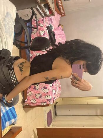 nayyoushaa-diiorcuts-g59nai