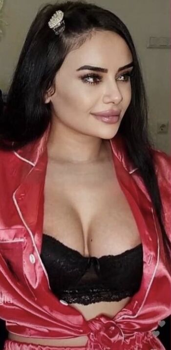 Full leaked Naz mila page private onlyfans photo