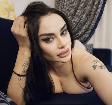Full leaked Naz mila page private onlyfans photo