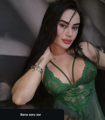 Full leaked Naz mila page private onlyfans photo