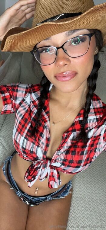 Full leaked Nerdy petite kitty private onlyfans photo