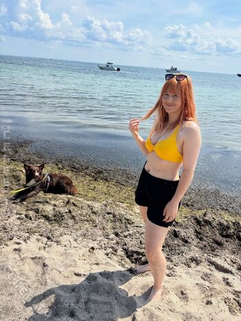 Full leaked Nerdynele private onlyfans photo