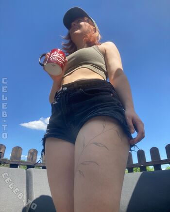 Full leaked Nerdynele private onlyfans photo