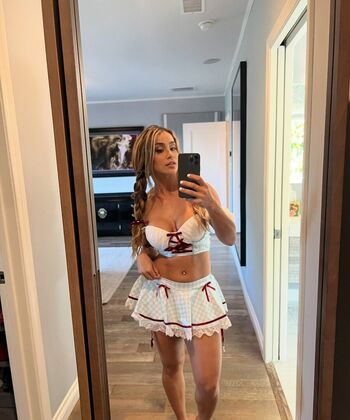 Full leaked Nhooph al areebi private onlyfans photo