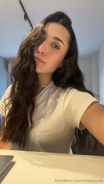 nickyluxxe