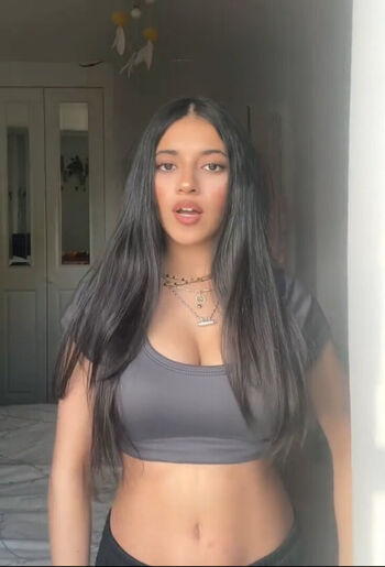 Nika Sandhu