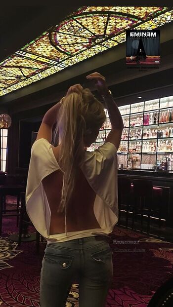 Full leaked Niki kozielec private onlyfans photo