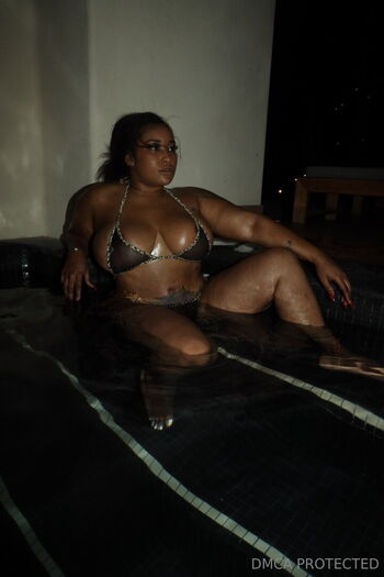 Full leaked Nikiarenee private onlyfans photo