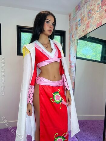 Nikki Barlowe