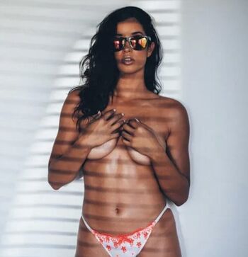 Full leaked Nikki blades page private onlyfans photo