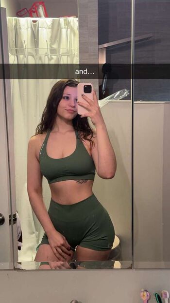 Full leaked Nikki woods page private onlyfans photo