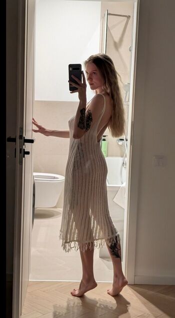 Full leaked Nikkidreams private onlyfans photo