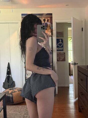Full leaked Nikkiistar private onlyfans photo