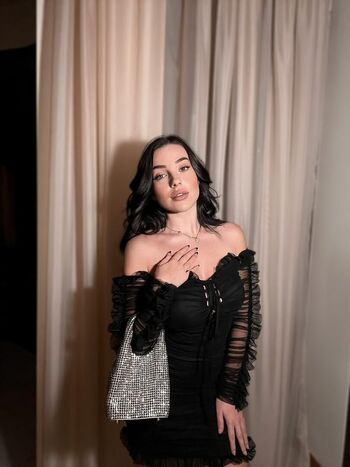 Full leaked Nikoletamilenova private onlyfans photo