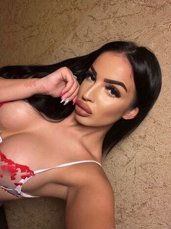 Full leaked Nikolsi private onlyfans photo
