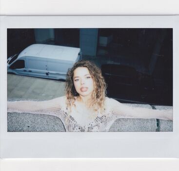 Full leaked Nilufer yanya private onlyfans photo