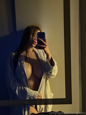 Full leaked Nina mon page private onlyfans photo
