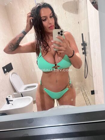 Full leaked Ninahaiirdresser private onlyfans photo