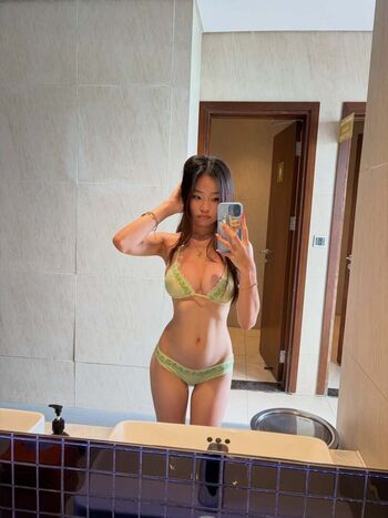 Full leaked Ninajeankim private onlyfans photo